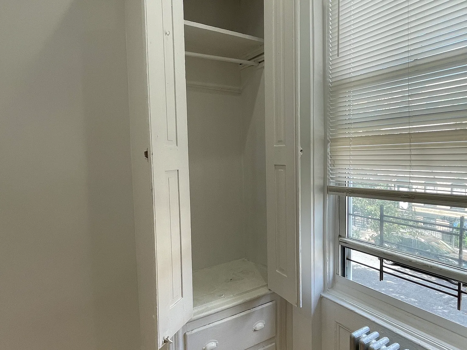 1392 Jefferson Avenue — Photo 3