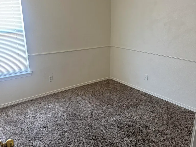 11205 Whitey Ford St — Photo 7