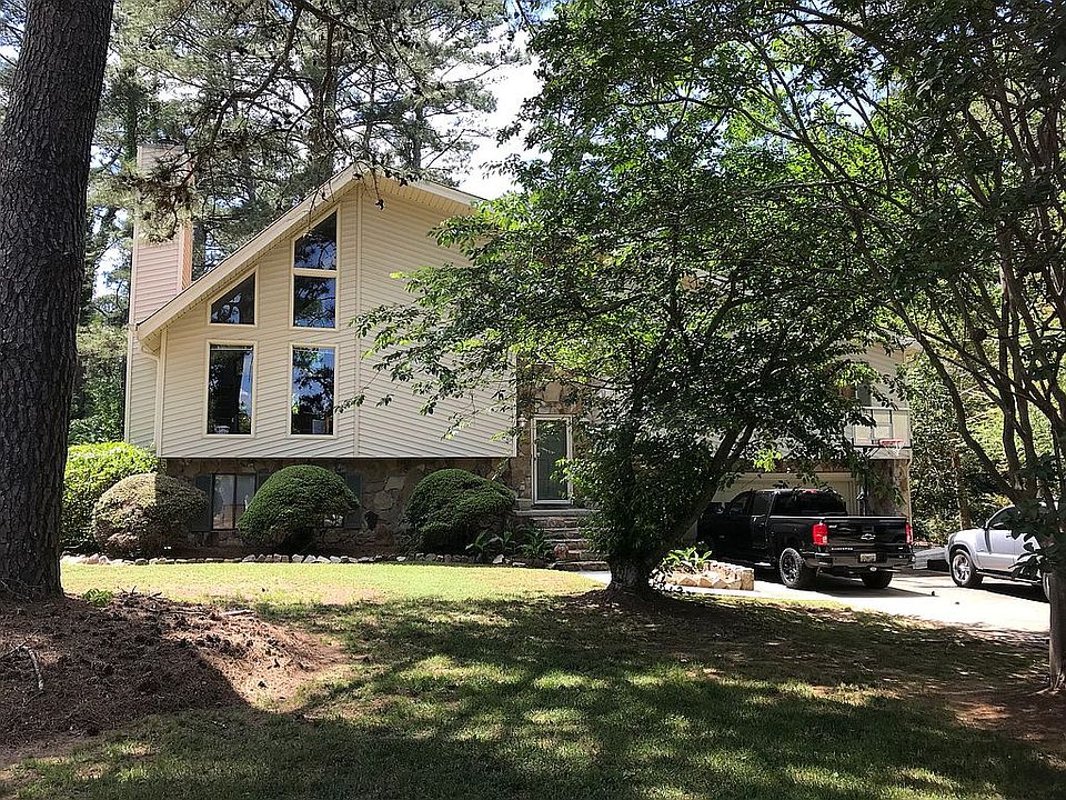 1st image of 2445 Fieldstone Dr SE