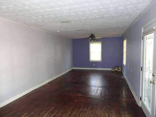 4th image of 731 Aberdeen Dr