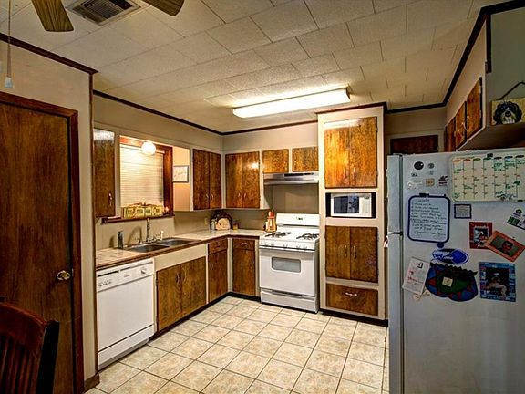 4th image of 1529 Edna Ave