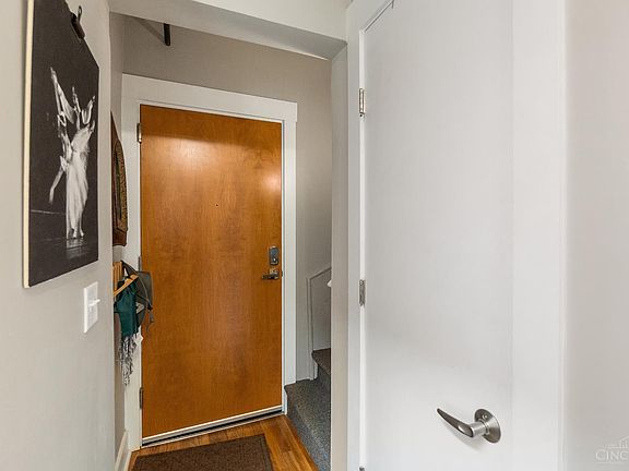 5th image of 1406 Republic St APT 302