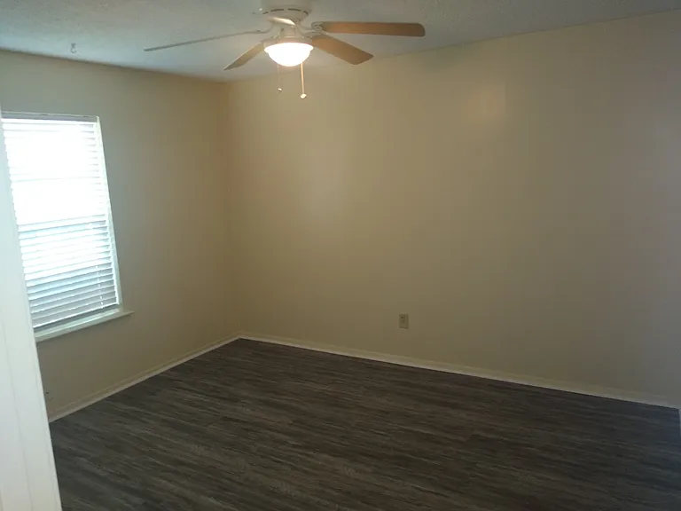4127 Altamesa Blvd — Photo 13