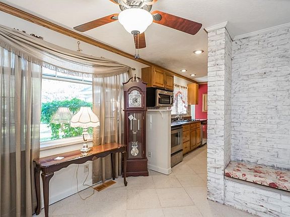 5th image of 956 Renwood Dr