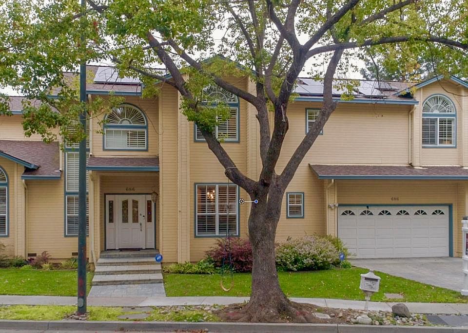 1st image of 686 Regas Dr