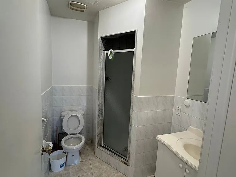 53 James Gray Dr #UPPER LEVEL — Photo 12