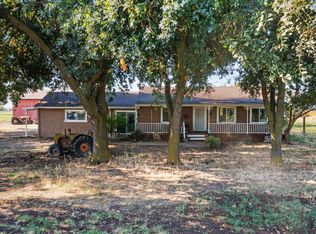 29144 Lone Tree Rd, Oakdale, CA 95361
