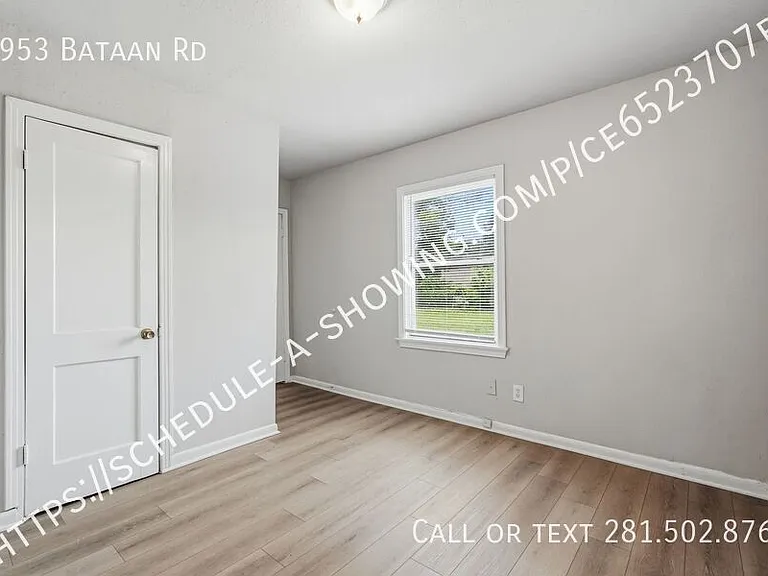 4953 Bataan Rd — Photo 10
