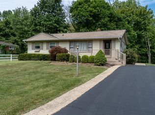 428 Apple Blossom Ln, Cincinnati, OH 45244