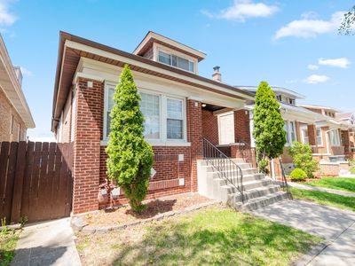 6040 S Whipple St, Chicago, IL, 60629