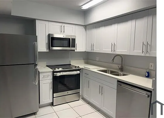 1195 NW 16th Ave #6