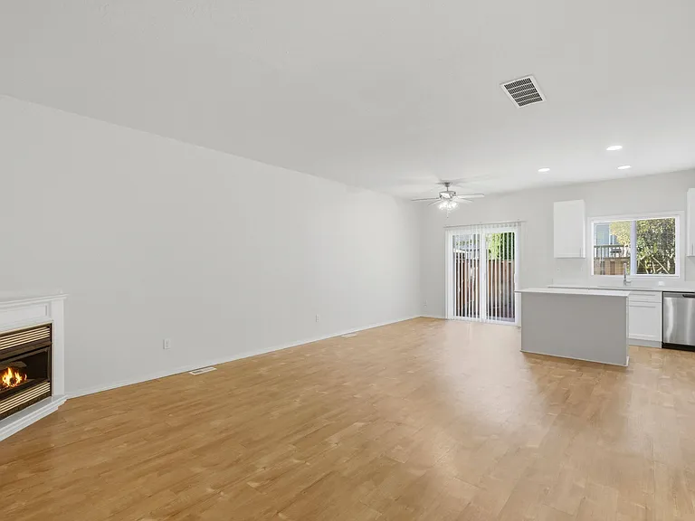 Bryant Street Townhomes — Photo 7