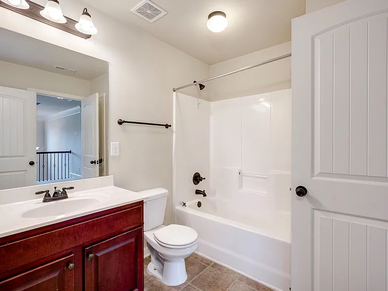 542 Oconee Cir — Photo 43