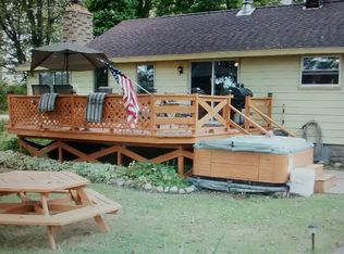 704 Voakes Rd, Harsens Island, MI 48028