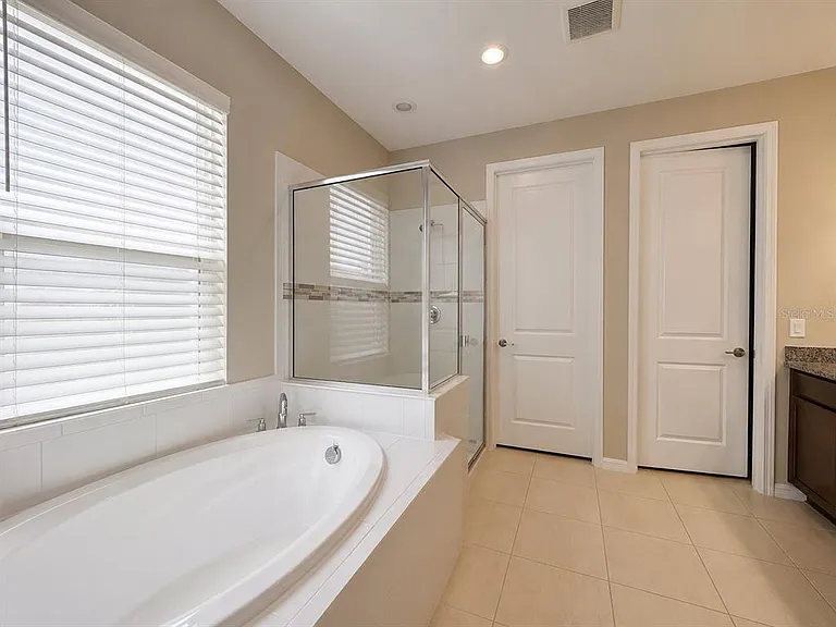 4334 Pond Brook Ct — Photo 20