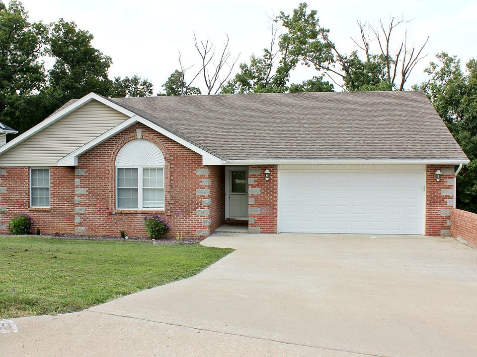 1st image of 2730 Deardane Dr