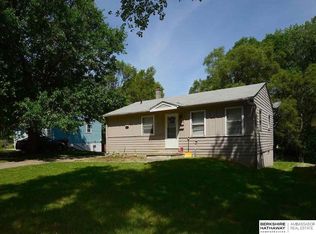 3368 Weber St, Omaha, NE 68112