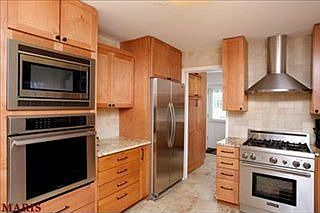 2nd image of 153 Hawthorne Est