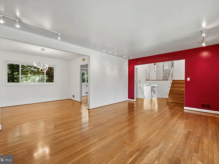 6523 Kerns Rd — Photo 18