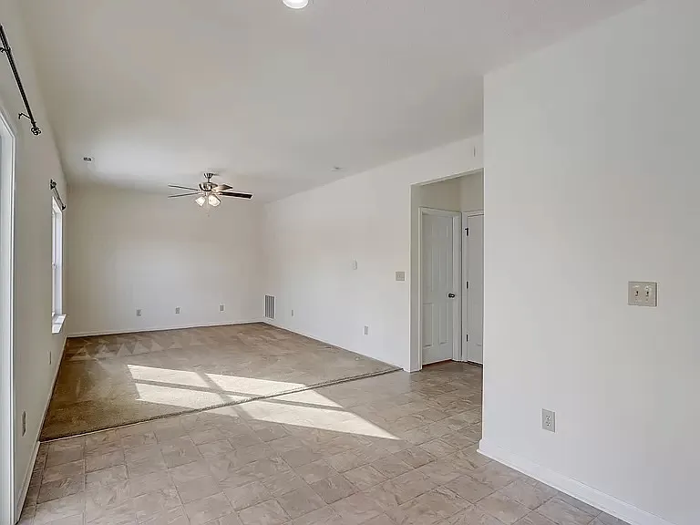 8961 Ingram Ln — Photo 14