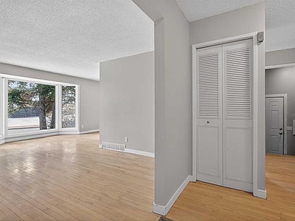 4th image of 5543 E Dalhart Rd NW