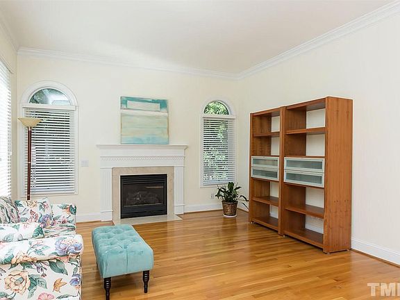 2nd image of 205 Cherwell Dr