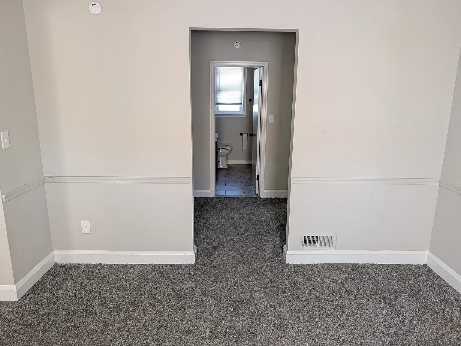 2 bed, 1100 sqft, $1,500 — Photo 2