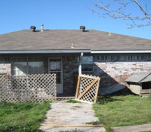 3rd image of 4003 Sunhill Dr