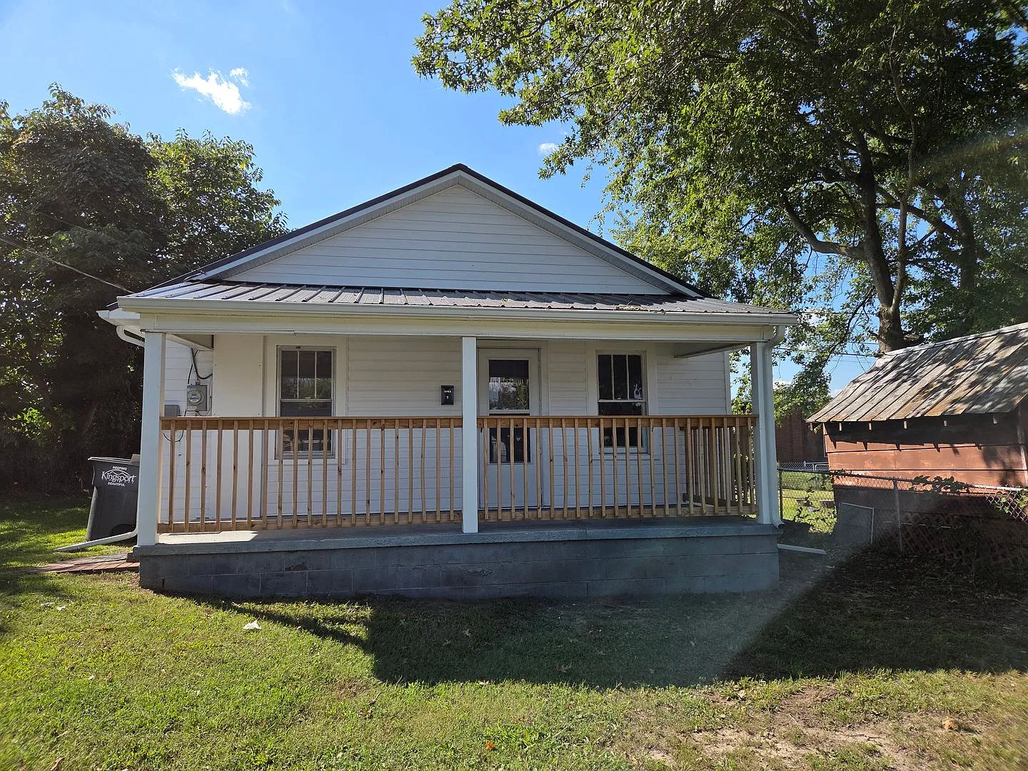Cute 2 bed 1 bath home for rent. — Photo 1