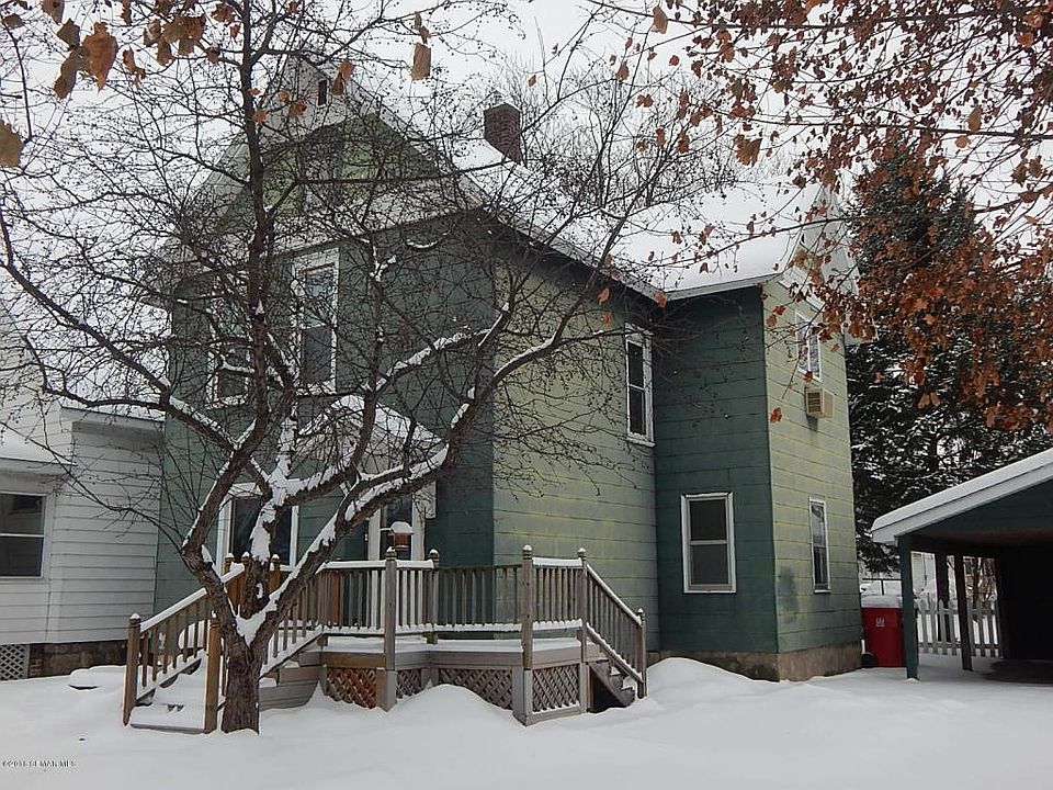 2nd image of 751 W 5th St
