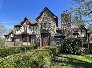 159 Lake Valley Rd, Hendersonville, TN 37075