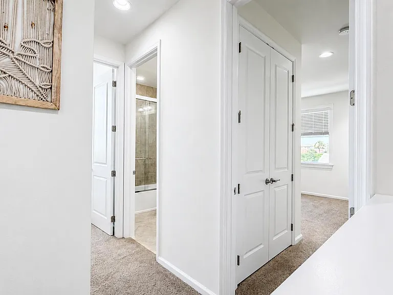 16454 Helix Ct — Photo 23