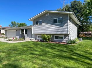 3048 Fawn Ln, Jackson, MI 49201