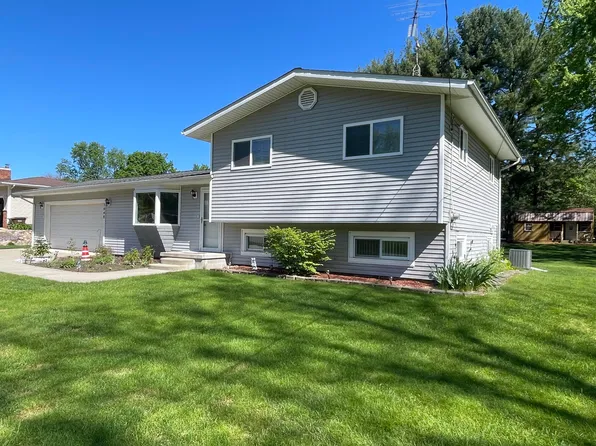 3048 Fawn Ln, Jackson, MI 49201