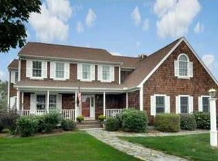 7 Fieldstone Dr, Portsmouth, RI 02871