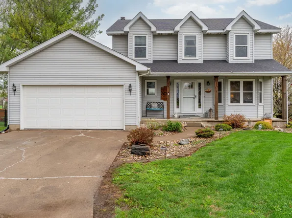 308 E Brownlie Ln, Long Grove, IA 52756