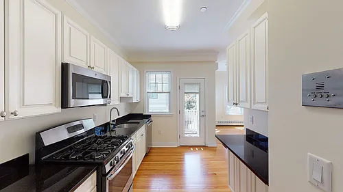 65 Langdon St #12 Photo 1