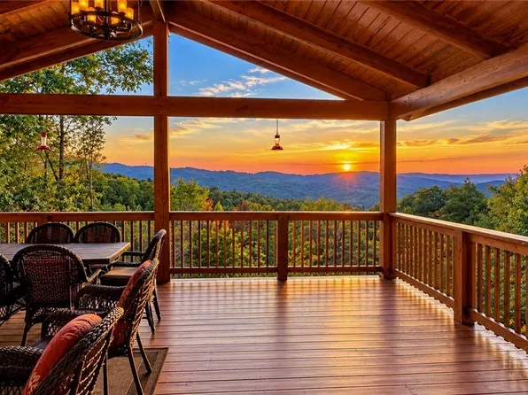 498 Saint Andrews Road, Beech Mountain, NC 28604