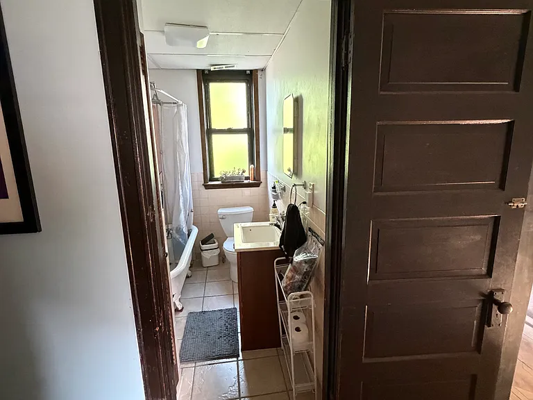 942 W 34th St #2F — Photo 12