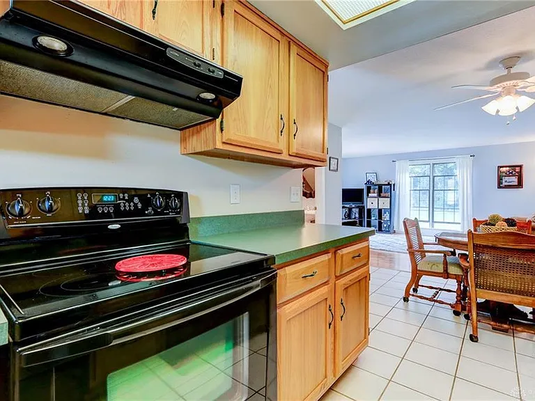 3142 Kerry Dr — Photo 8