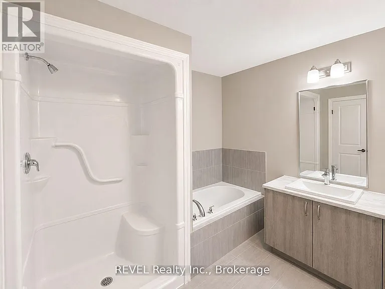 9 Caroline St — Photo 8