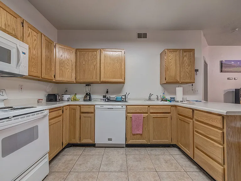 476 N Seven Peaks Blvd #112 — Photo 5