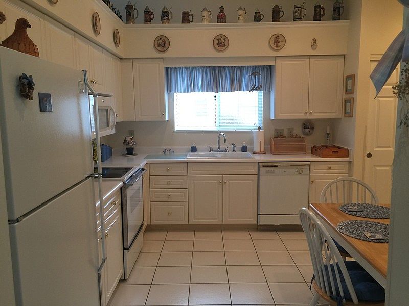2nd image of 1782 Yardley Cir