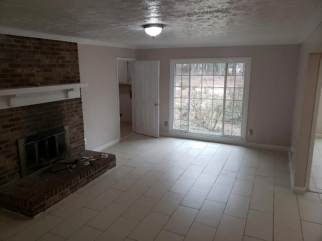 4526 Freeman Ct — Photo 3