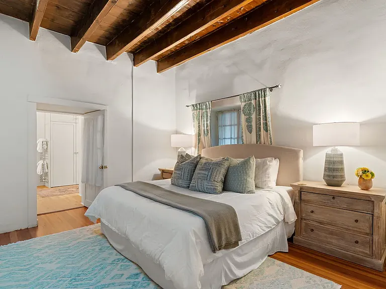 327 E De Vargas St — Photo 16