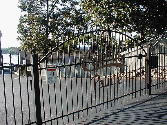 3rd image of 134 Catalina Cir