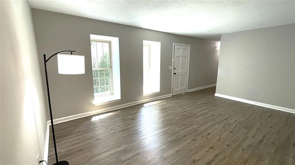 2 bed, 1.5 bath, $1,700 — Photo 1