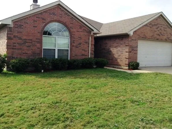 413 Bretts Way, Burleson, TX 76028