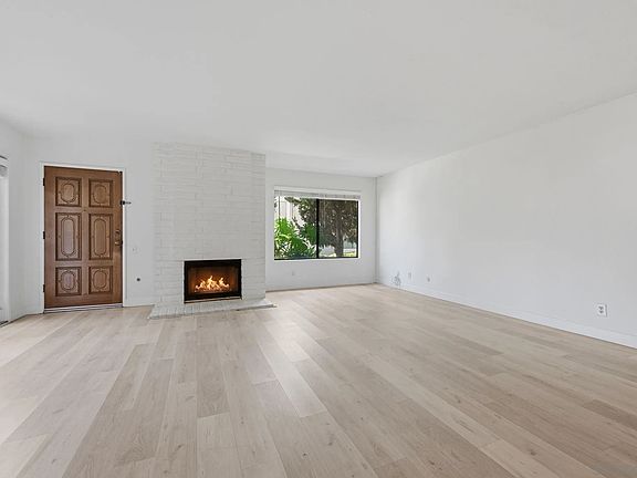 3rd image of 17539 Fairlie Rd