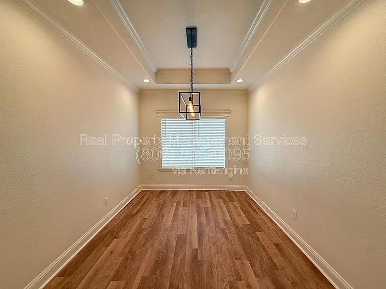 7621 54th St — Photo 5